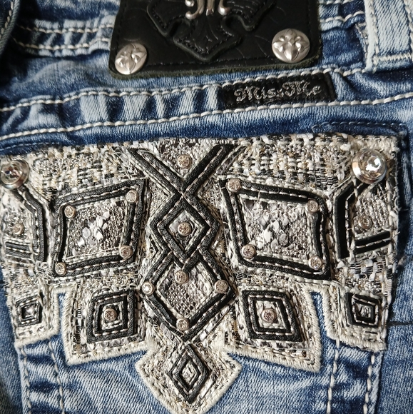 Miss Me Mid-Rise Signature Cuffed Skinny Embellished Denim Jeans Women's Size 26 - Picture 7 of 10